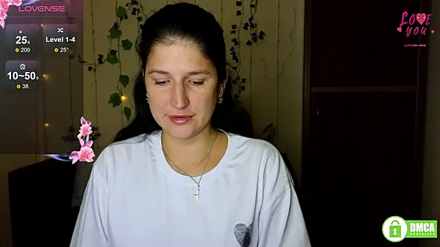 Alianna Solo Kisses online show from 10/06/25, 11:22