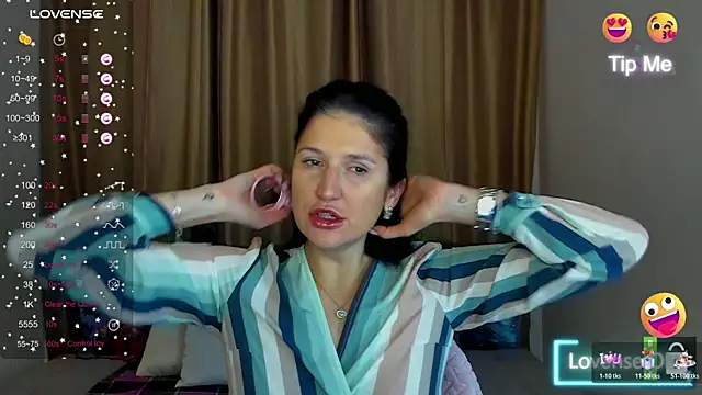 Alianna Solo Kisses online show from 11/05/25, 06:27