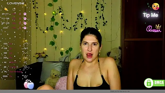 Alianna Solo Kisses online show from 05/19/26, 11:28