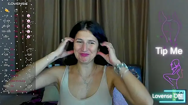 Alianna Solo Kisses online show from 10/24/25, 11:31