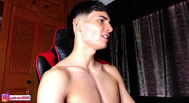 Snapshot of god_drake chatting on 01/13/25, 04:41 god drake online show from 01/13/25, 04:41