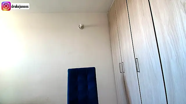 Snapshot of god_drake chatting on 09/22/25, 06:14 god drake online show from 09/22/25, 06:14