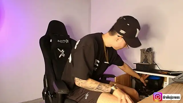 god drake online show from 04/14/26, 06:24