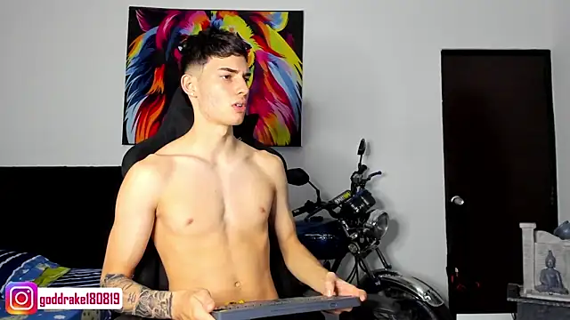 Snapshot of god_drake chatting on 01/16/25, 03:45 god drake online show from 01/16/25, 03:45