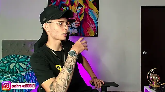 Snapshot of god_drake chatting on 02/27/25, 08:02 god drake online show from 02/27/25, 08:02