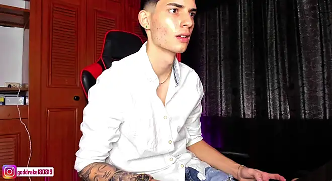 Snapshot of god_drake chatting on 01/04/25, 05:37 god drake online show from 01/04/25, 05:37