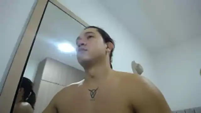 Snapshot of Valerioe chatting on 02/13/26, 09:53 Valerioe online show from 02/13/26, 09:53