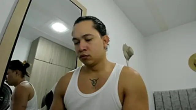 Snapshot of Valerioe chatting on 02/25/26, 11:32 Valerioe online show from 02/25/26, 11:32