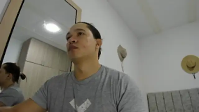 Snapshot of Valerioe chatting on 04/17/26, 03:15 Valerioe online show from 04/17/26, 03:15