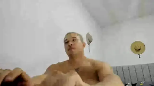 Snapshot of Valerioe chatting on 05/02/26, 06:02 Valerioe online show from 05/02/26, 06:02