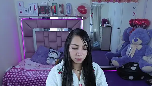 Snapshot of AriadnaCappelletty chatting on 10/25/25, 03:45 AriadnaCappelletty online show from 10/25/25, 03:45