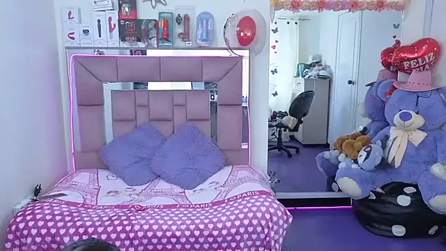 Snapshot of AriadnaCappelletty chatting on 11/06/25, 04:22 AriadnaCappelletty online show from 11/06/25, 04:22