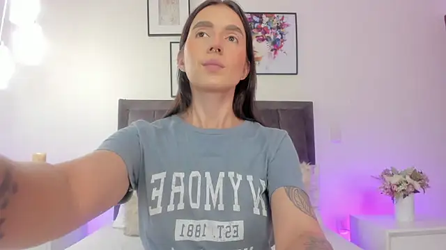 helen mooree online show from 04/10/26, 12:45