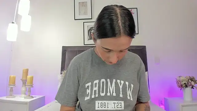 helen mooree online show from 03/03/26, 12:45