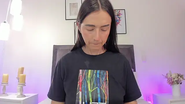 helen mooree online show from 03/12/26, 12:42