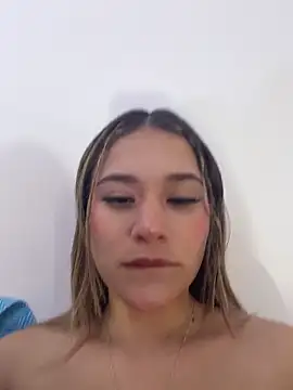 AntonelaDaly online show from 11/17/25, 04:44