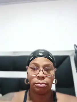 Melanie candy  online show from 03/25/26, 11:36