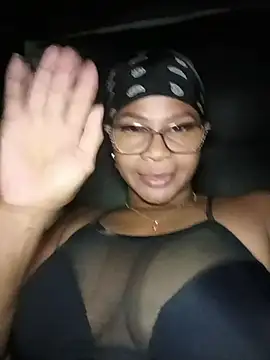 Melanie candy  online show from 03/12/26, 05:45