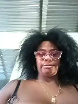 Melanie candy  online show from 10/06/25, 10:10