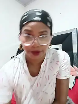 Melanie candy  online show from 04/15/26, 06:12