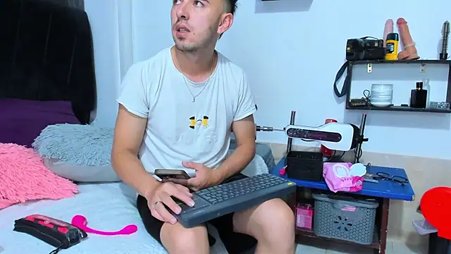 big-dicktop23 online show from 05/21/26, 04:37