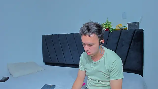 big-dicktop23 online show from 09/12/25, 02:55