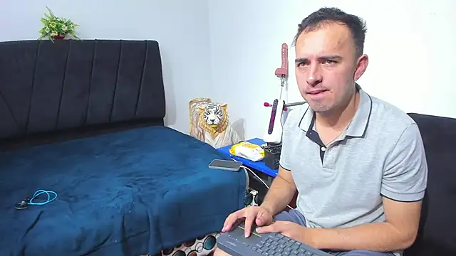 big-dicktop23 online show from 12/16/25, 01:43