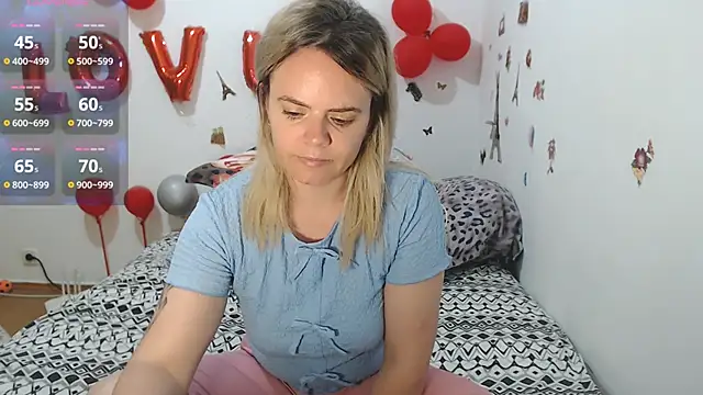 hotmilf4uxxx online show from 05/26/26, 10:13