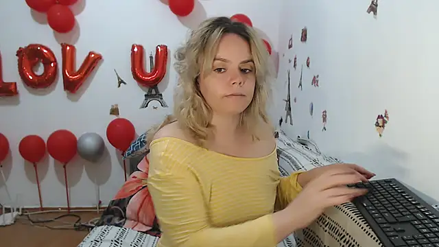 hotmilf4uxxx online show from 04/06/26, 10:27