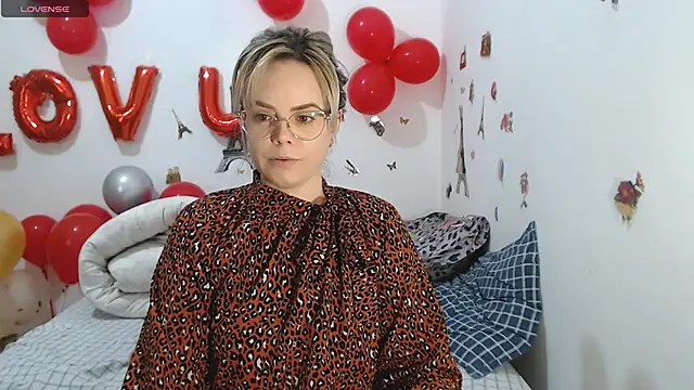 hotmilf4uxxx online show from 02/23/26, 11:11