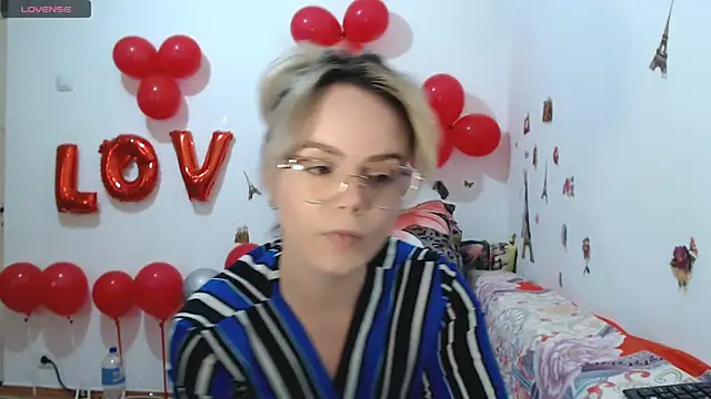 hotmilf4uxxx online show from 03/04/26, 11:18