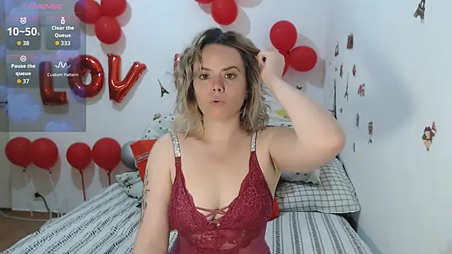 hotmilf4uxxx online show from 04/03/26, 10:11