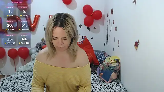 hotmilf4uxxx online show from 03/25/26, 09:19