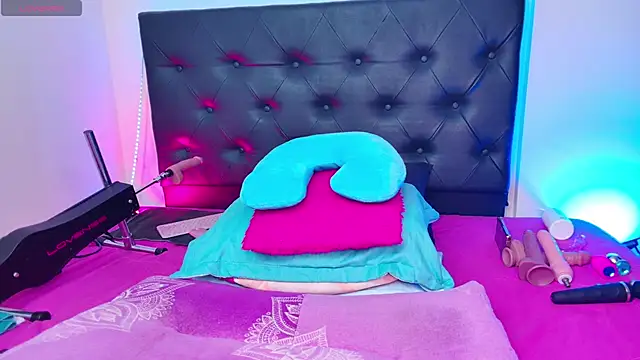 Adriana-55 online show from 10/26/25, 12:00