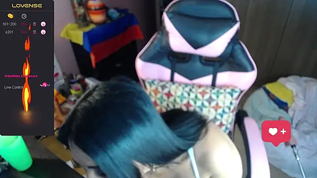 paolagomez  online show from 10/21/25, 11:15