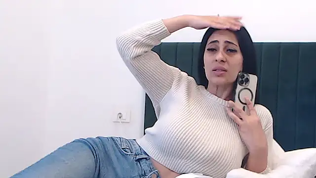 Aimeclark online show from 04/23/26, 06:31