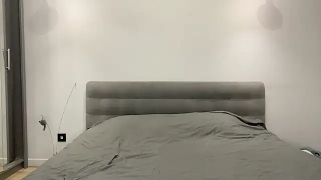 Embersweetbunny online show from 12/05/25, 06:23