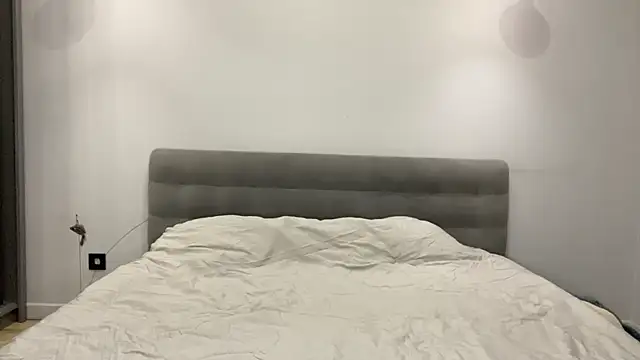 Embersweetbunny online show from 12/16/25, 06:06