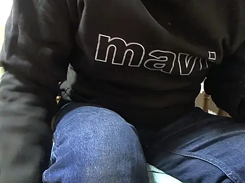 zormen355 online show from 10/31/25, 06:37