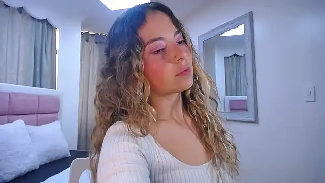 IssadoraJames online show from 12/22/24, 02:16