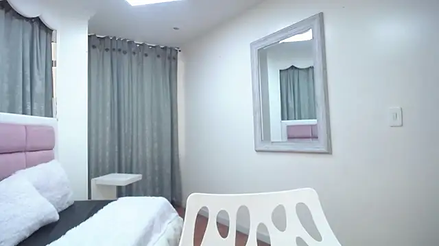 IssadoraJames online show from 02/07/25, 06:34