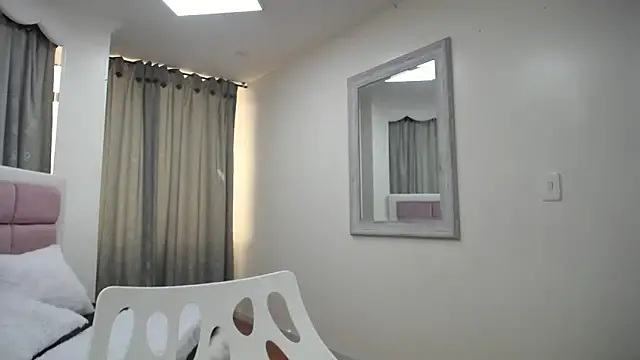 IssadoraJames online show from 12/25/24, 03:17