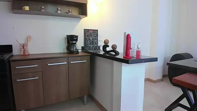 Lizzie Williams  online show from 10/07/25, 03:07