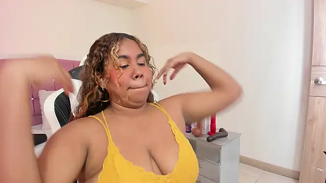 Lizzie Williams  online show from 03/24/26, 03:39