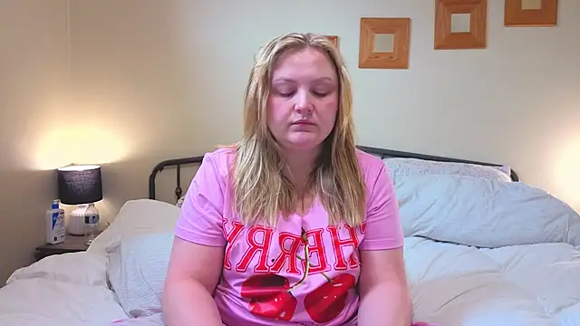 PhatAssBlond online show from 02/23/26, 05:24