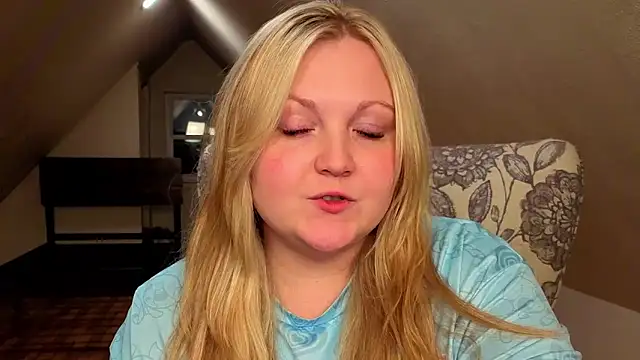 PhatAssBlond online show from 05/05/26, 03:42