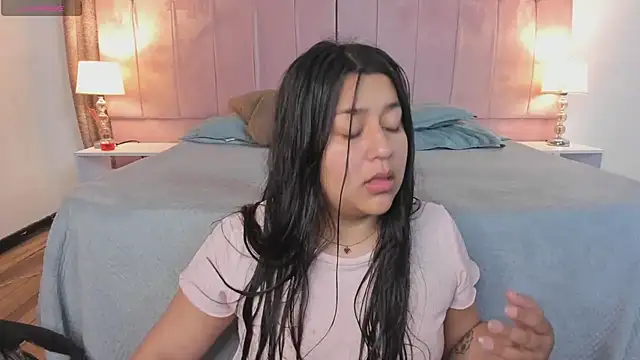 grace77   online show from 03/21/25, 12:50