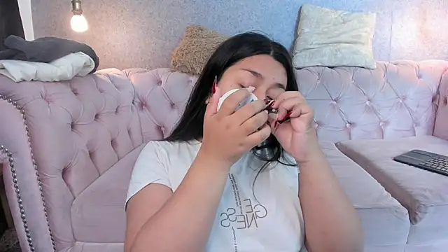 grace77   online show from 10/10/25, 09:43