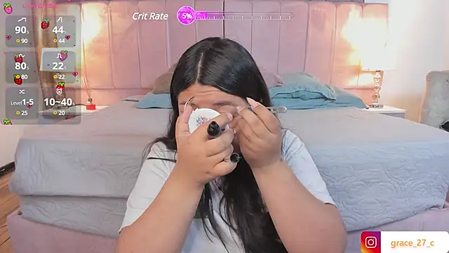 grace77   online show from 03/19/25, 12:45