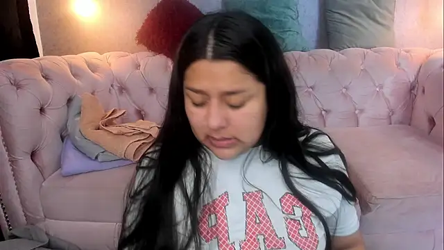 grace77   online show from 03/23/26, 12:05